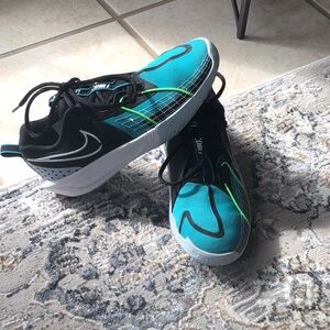 Nike Blue and Black Sneakers for Sport and Style